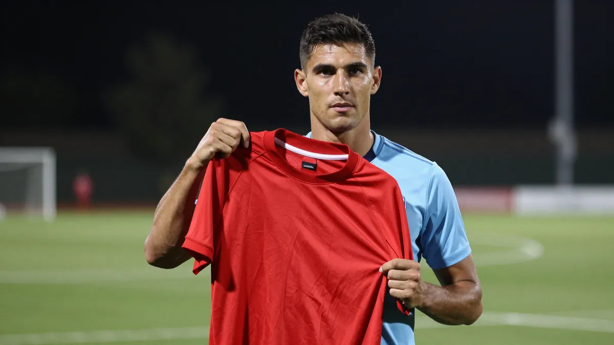 Cliftonville FC Jersey Criticised for Distorted Ireland Map